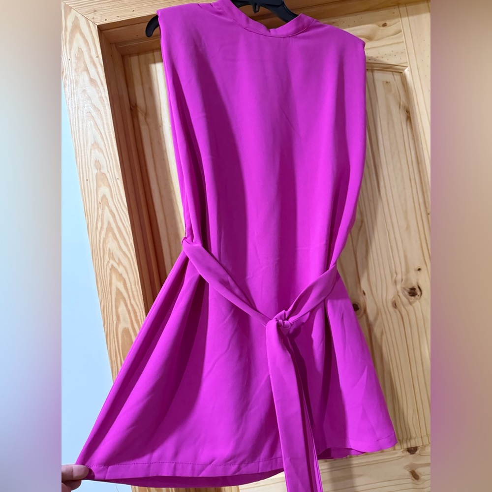 Elegant Pink Sleeveless Dress